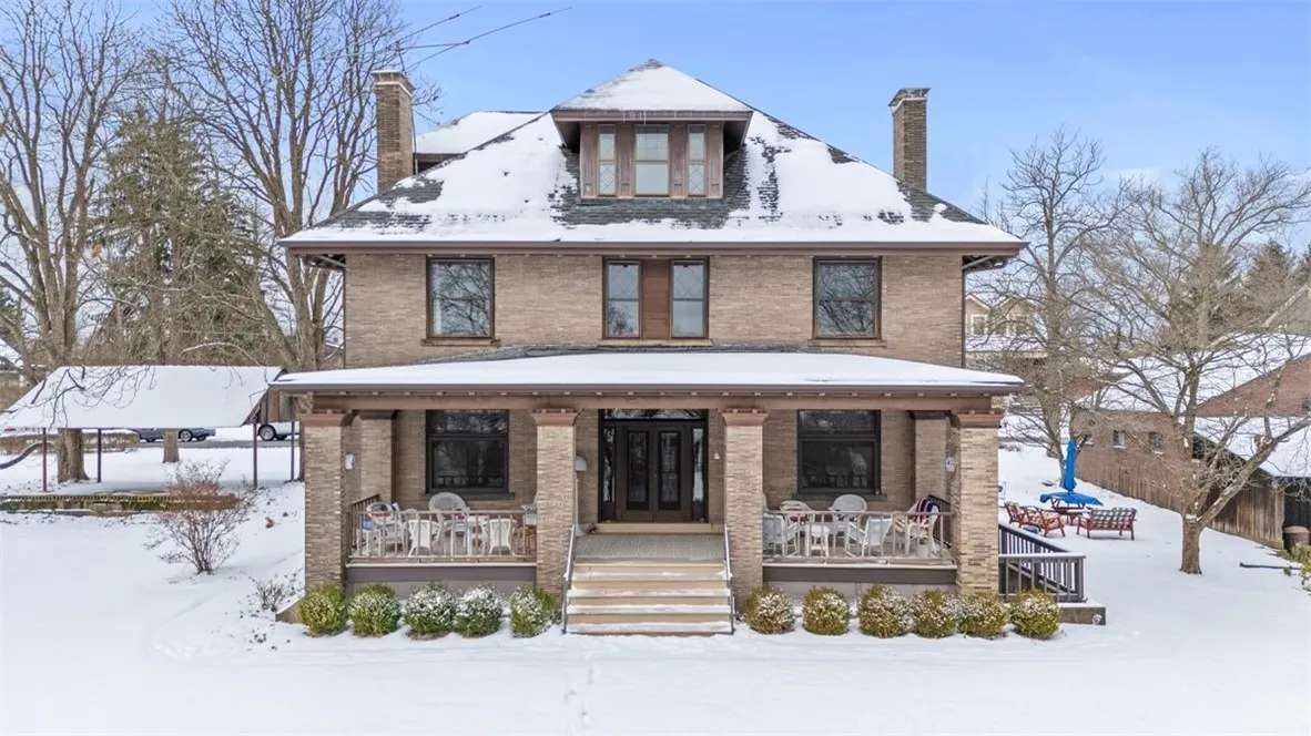 1906: Exquisite Edwardian Home in Glenshaw, Pennsylvania